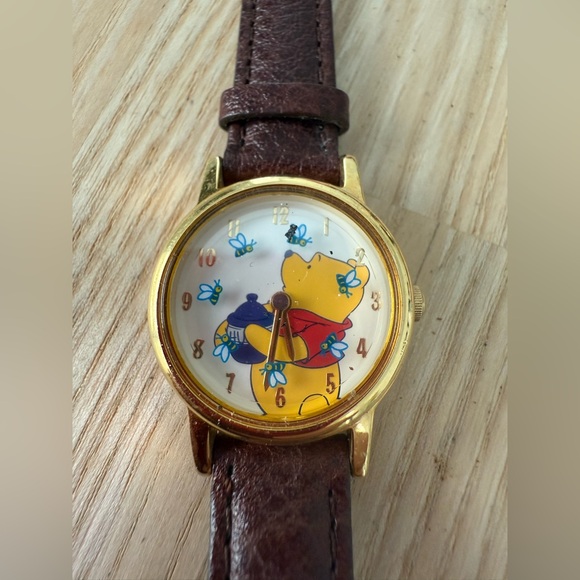 SII Seiko Disney Winnie the Pooh watch NEW BATTERY - Picture 1 of 10